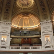 Le Grand Amphithéâtre, malheureusement fermé aux élèves comme la Chapelle, utilisé pour des concerts, des thèses et des évènements divers.